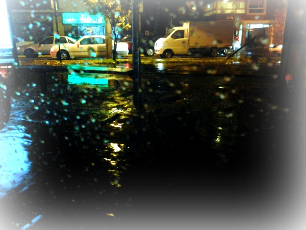 Santiago bajo la lluvia.